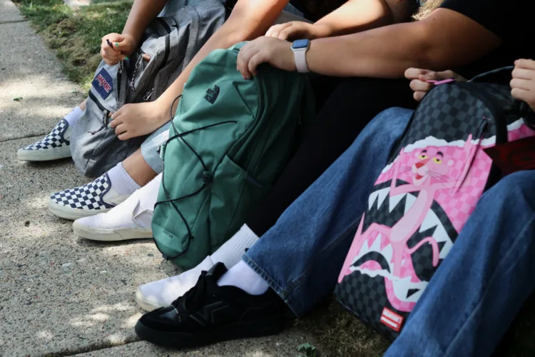 School backpack overload: Heavy bags can strain kids’ bodies